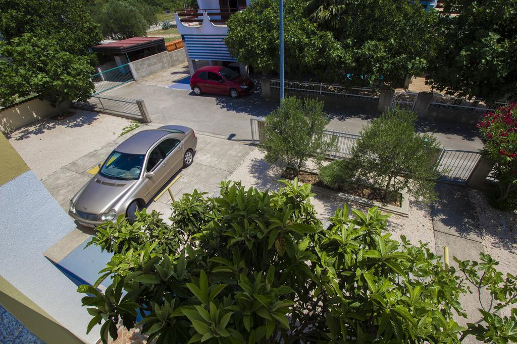Apartments Zoran Pirovac Bagian luar foto