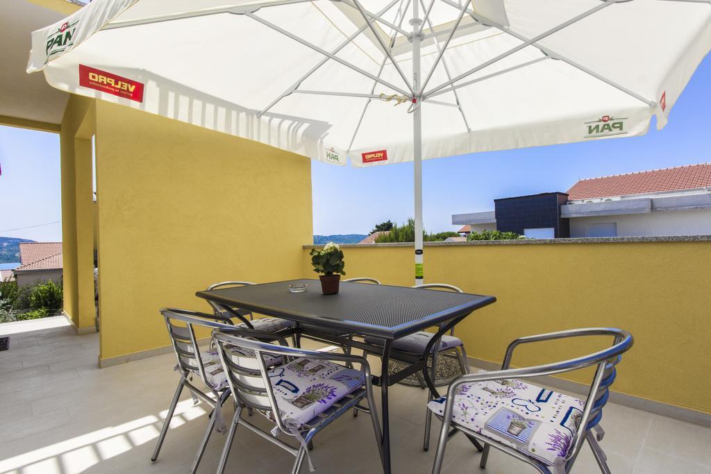 Apartments Zoran Pirovac Bagian luar foto